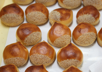小さくても美味しさぎっしり！栗まんじゅう・灸まん工場